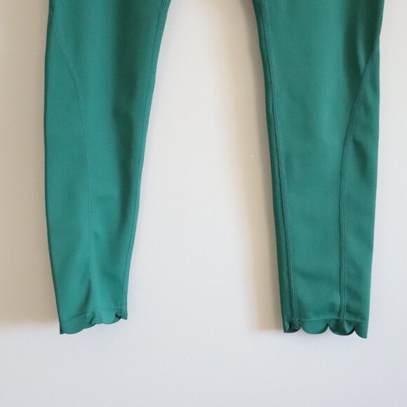 Peloton Women's L Green Scalloped Hem Limited Ed. Mid-Rise Leggings Yoga Pants - Picture 8 of 10